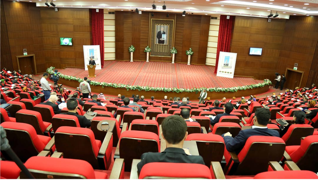 В Ашхабаде состоялась презентация книги Бердымухамедова «Белый город Ашхабад», изданной на русском языке