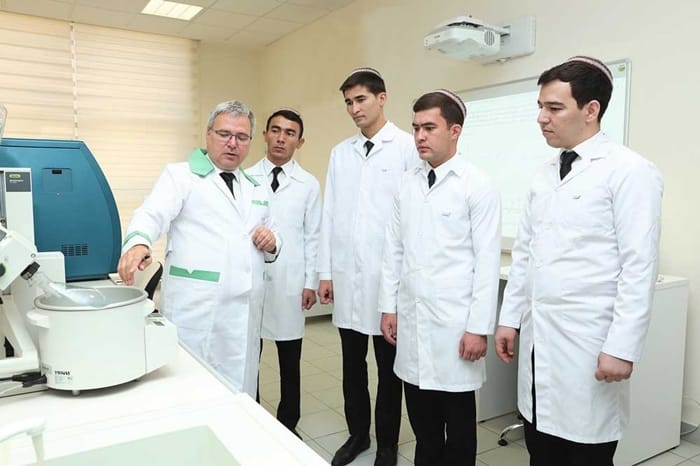 Representatives of the university of Slovakia visited the Turkmen State University with lectures