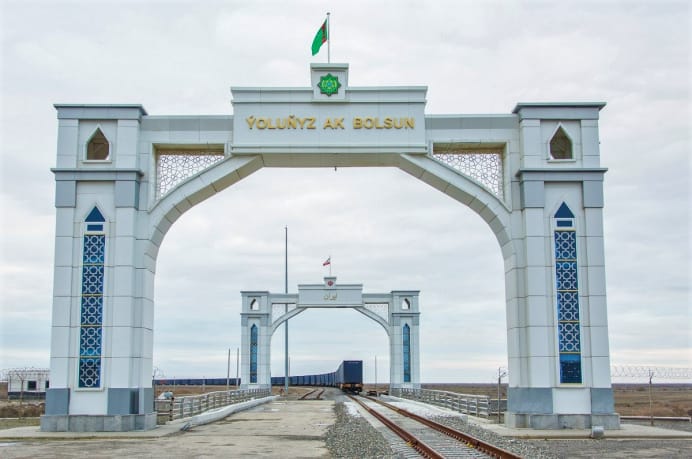 Russiýadan Saud Arabystanyna barýan ilkinji ýük otlusy Türkmenistandan geçdi