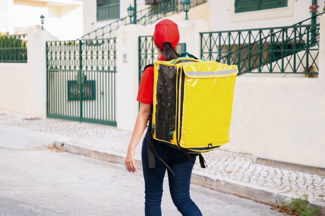 В Великобритании тестируют реактивный ранец для курьеров-доставщиков пиццы
