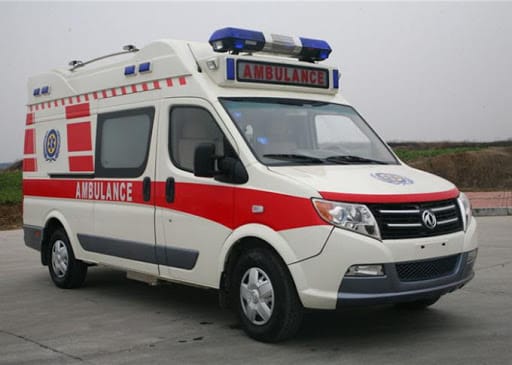 Бердымухамедов подарил Минздраву Туркменистана автомобиль скорой помощи