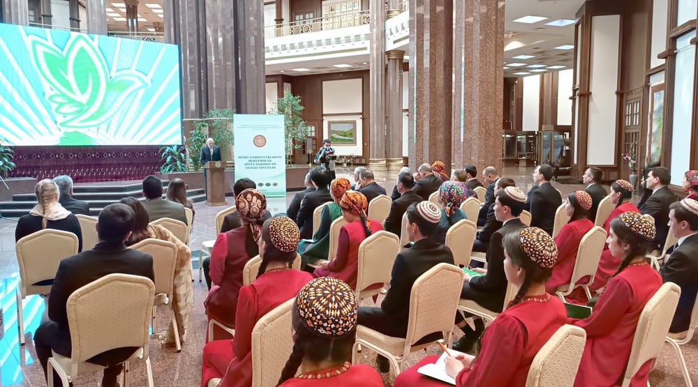 В Ашхабаде прошел брифинг на тему мирового опыта в реставрации музейных ценностей