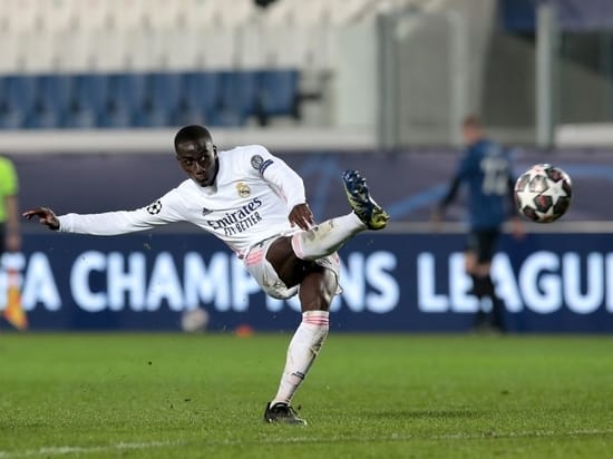 «Реал» в гостях победил «Аталанту», а «Манчестер Сити» обыграл мёнхенгладбахскую «Боруссию» в плей-офф ЛЧ