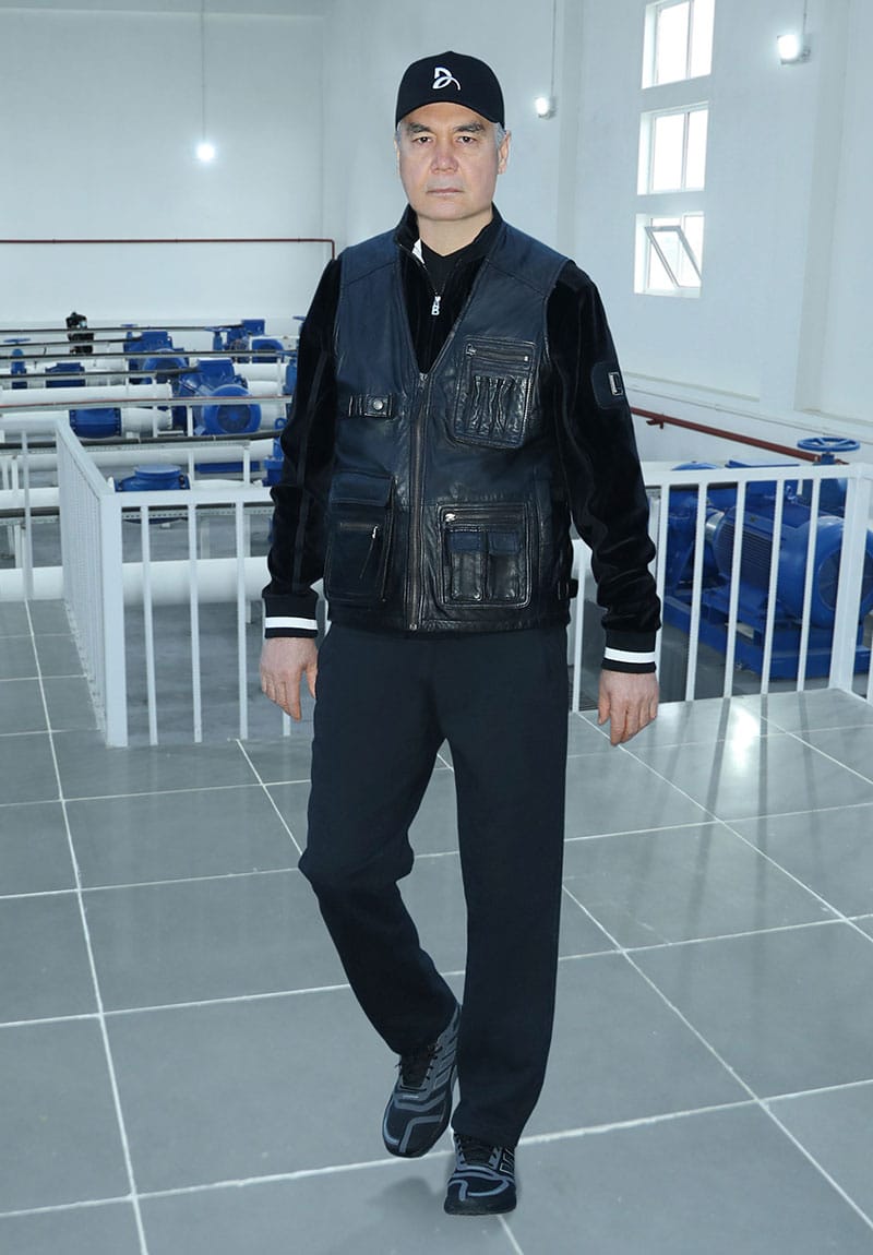 Президент Туркменистана ознакомился с производственной деятельностью АООТ «Miwe»