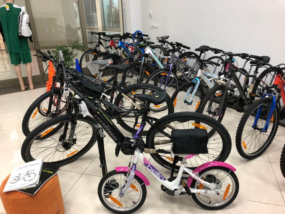 ХО Uly Ýaryş предлагает широкий выбор велосипедов для города и занятий спортом от бренда Author