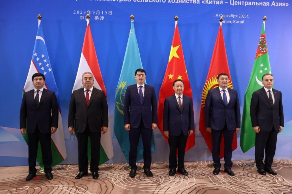 Türkmen ilçisi oba hojalygy ministrleriniň «Hytaý — Merkezi Aziýa» maslahatyna gatnaşdy