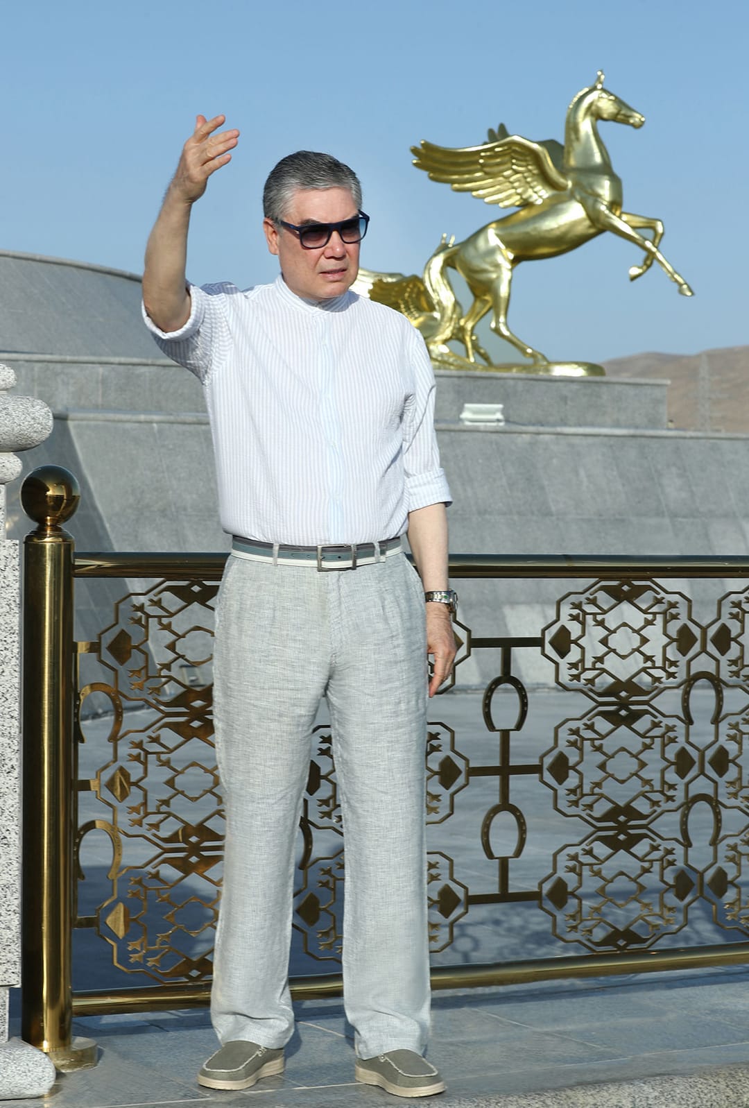 Гурбангулы Бердымухамедов ознакомился с подготовкой к открытию города Аркадаг