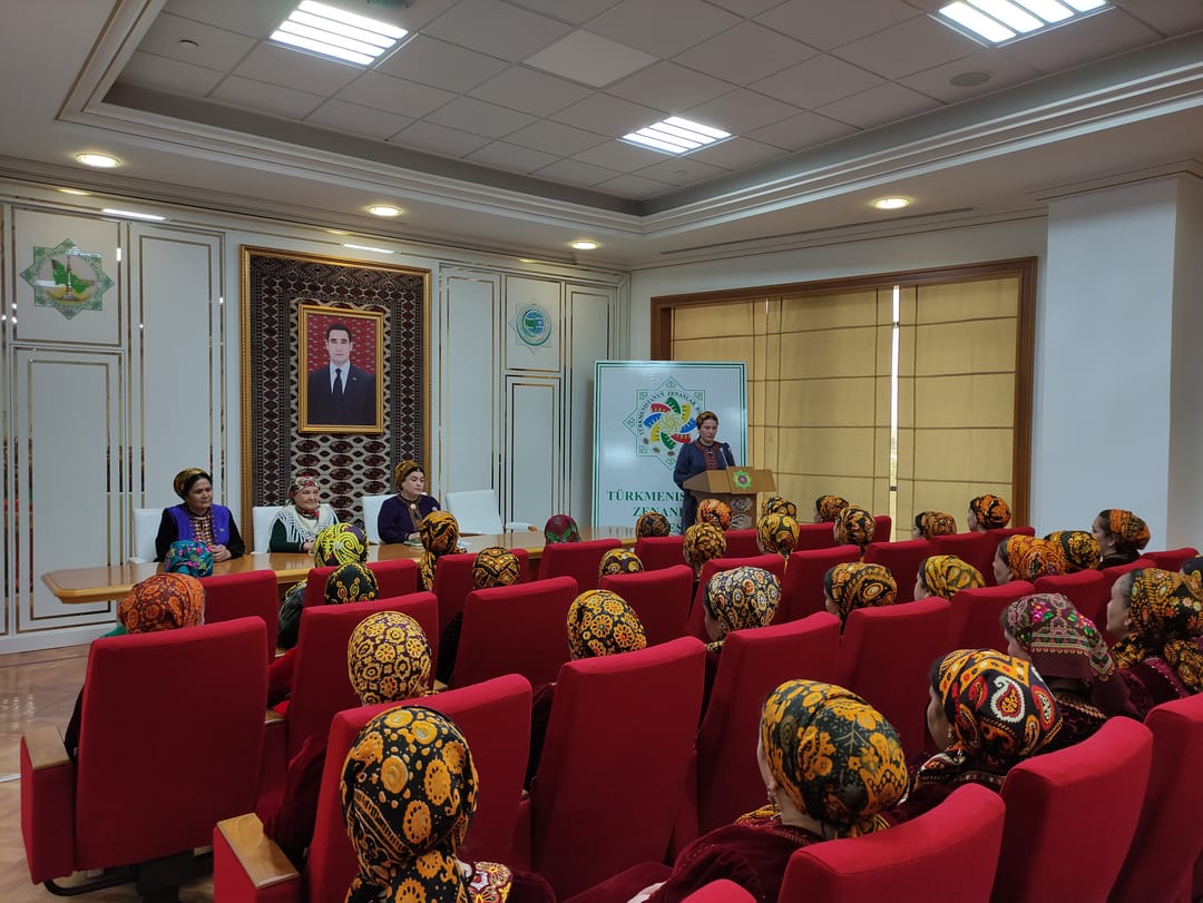 В агентстве «Türkmenaragatnaşyk» прошла встреча, посвящённая роли женщин