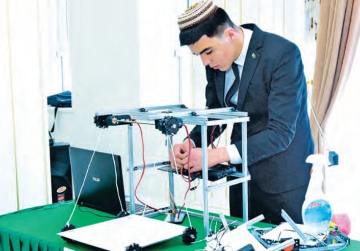 Среди молодёжи Туркменистана объявлен конкурс научных работ 