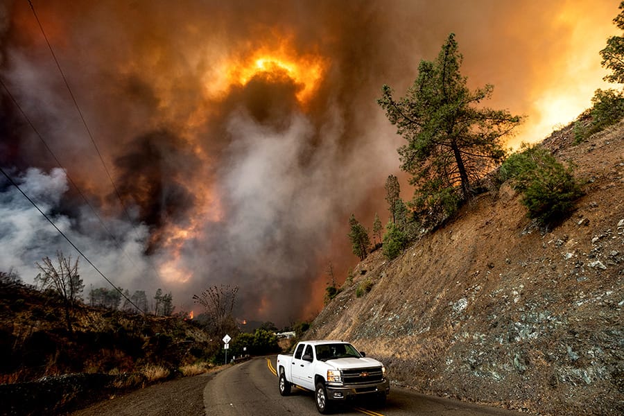 Kaliforniýada täze tokaý ýangynlary tutaşdy