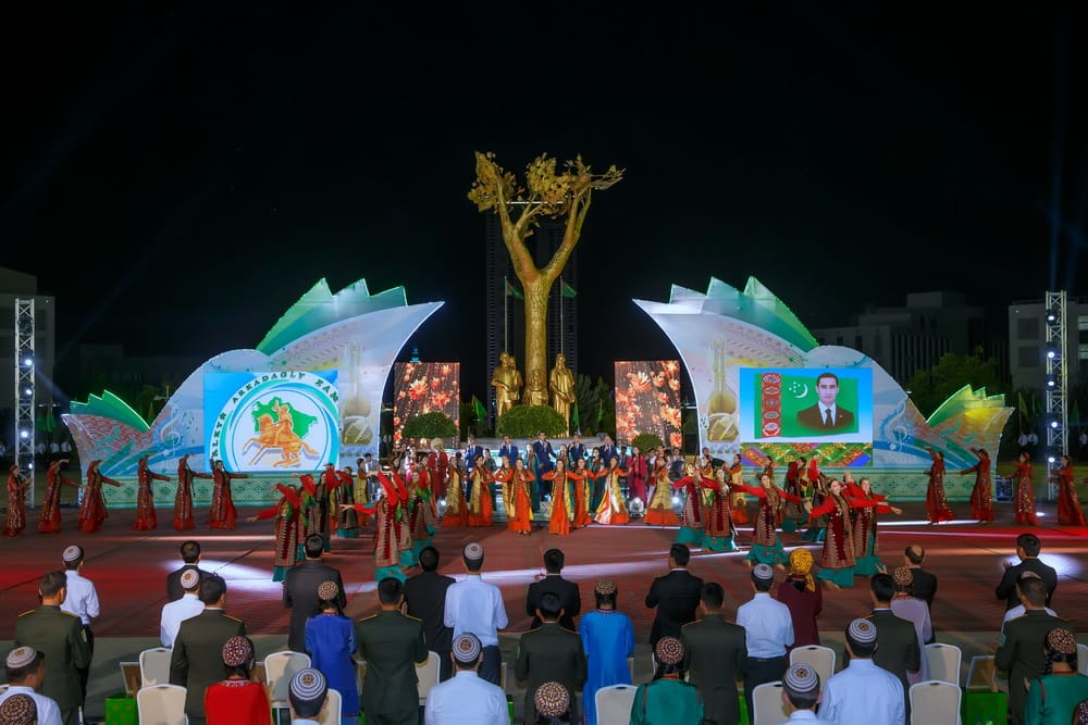 В Туркменистане состоялся заключительный этап студенческого фестиваля Talyp joşguny-2022