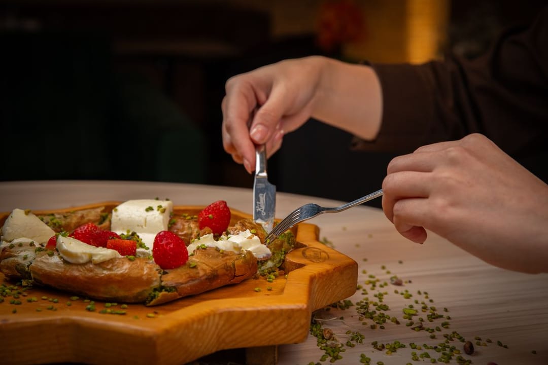 Насладитесь вкусом Турции: доставка десертов от Katmer по Ашхабаду