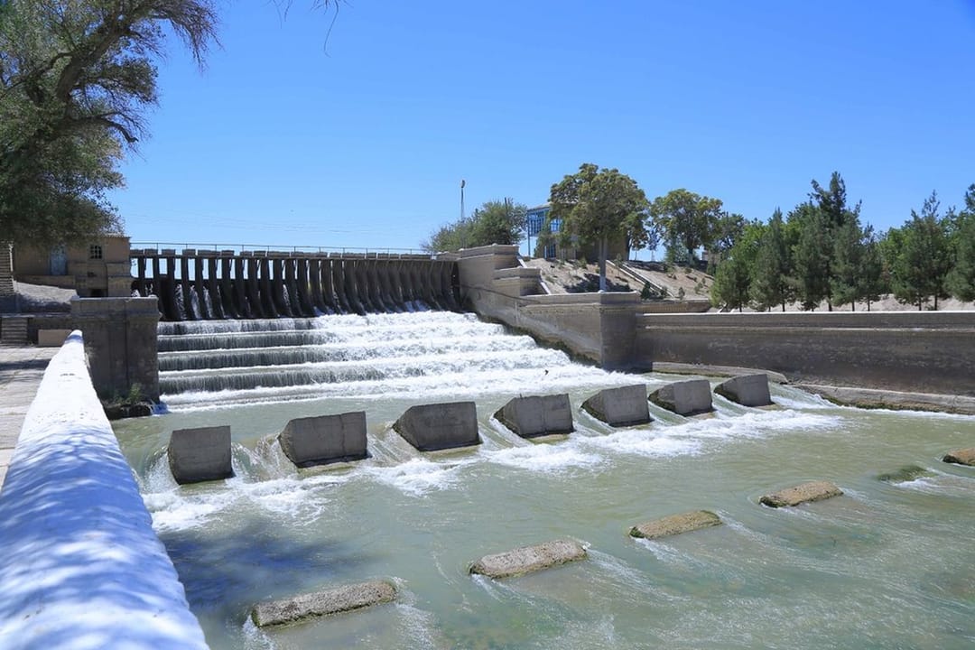 110 ýyllyk elektrik stansiýasy 400 kilowat sagat elektrik energiýasyny öndürýär