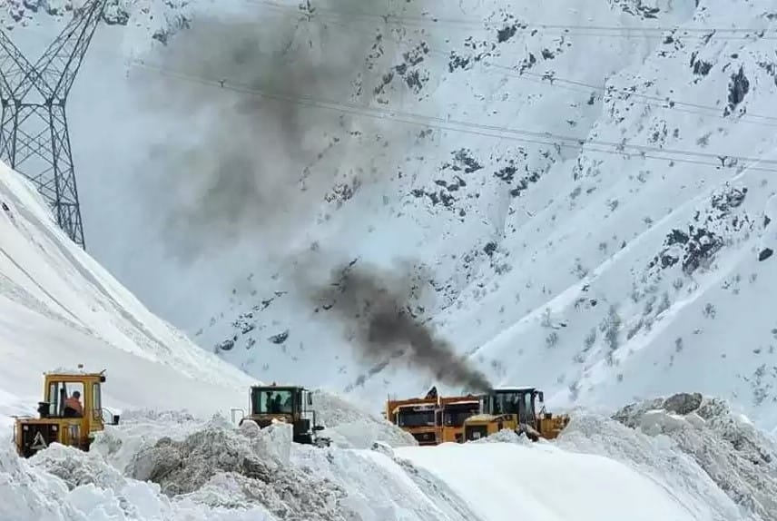 Täjigistandaky gar süýşgünlerinde 15 adam heläk boldy