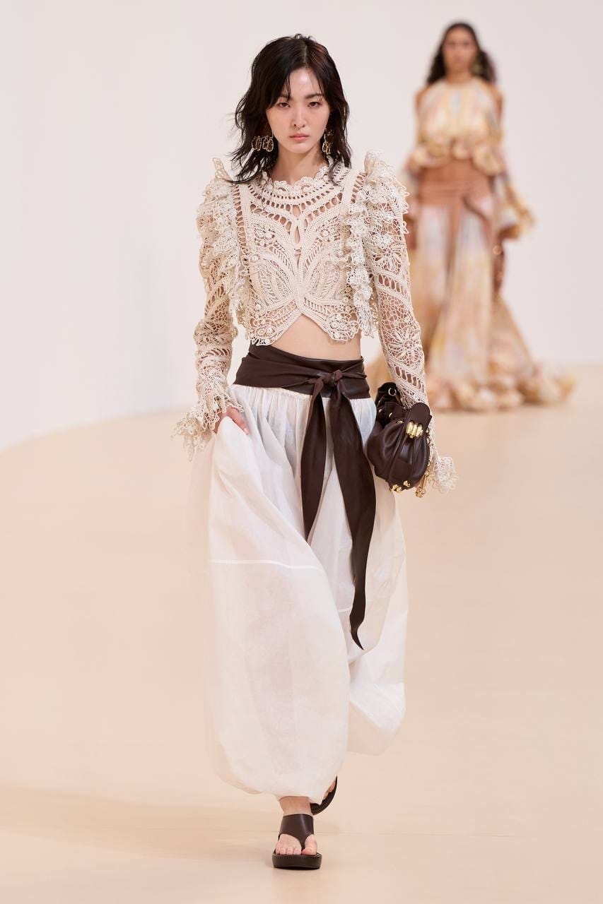 Модный прогноз: брюки-шаровары — must-have нового сезона