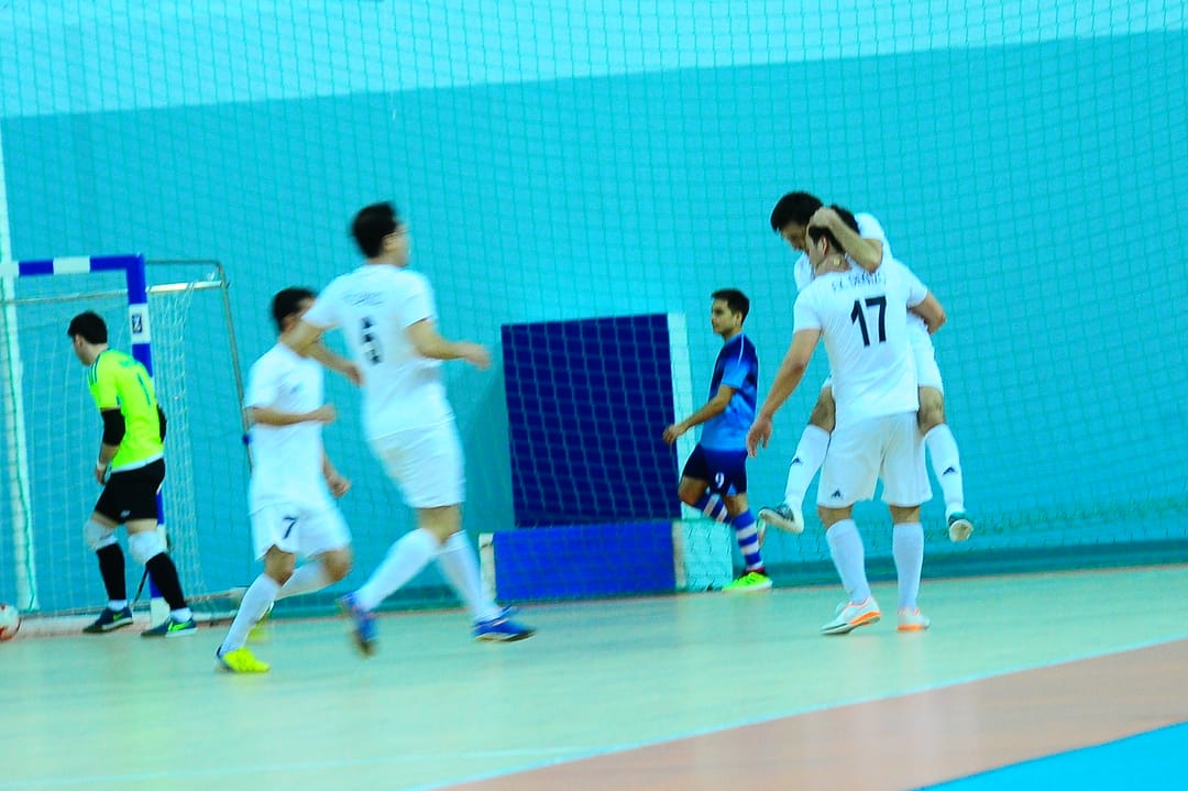 «Денизчи» близок к победе в матче за Суперкубок Туркменистана по футзалу