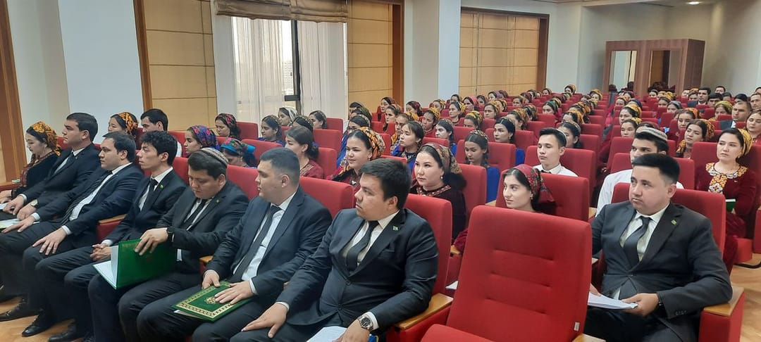 «Türkmenaragatnaşyk» agentliginde ösüşiň möhüm ugurlaryna bagyşlanan maslahat geçirildi