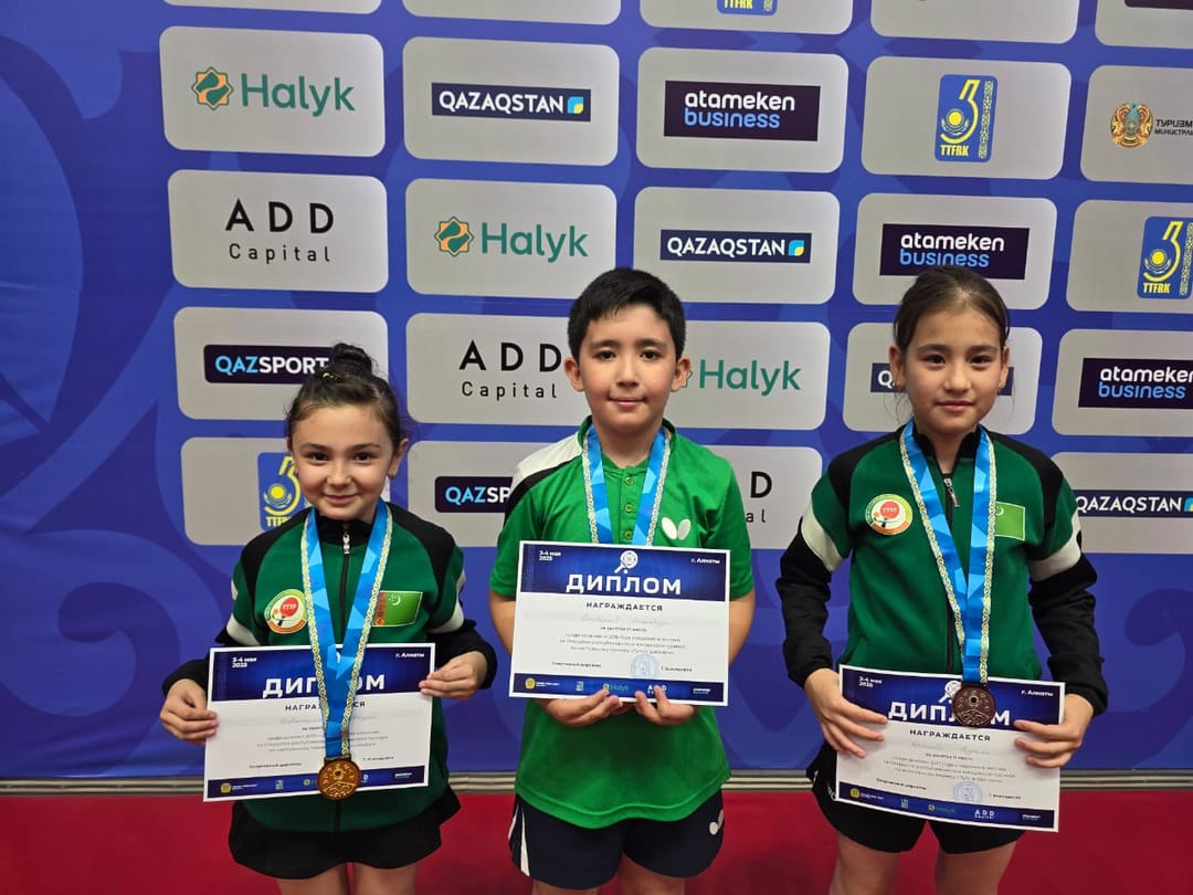 Туркменские теннисисты завоевали три медали на международном турнире в Казахстане