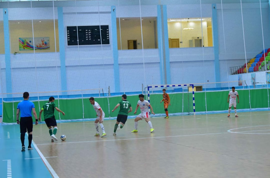 Türkmenistanyň futzal boýunça Naýbaşy ligasynda «Senagatbank» öňde barýar