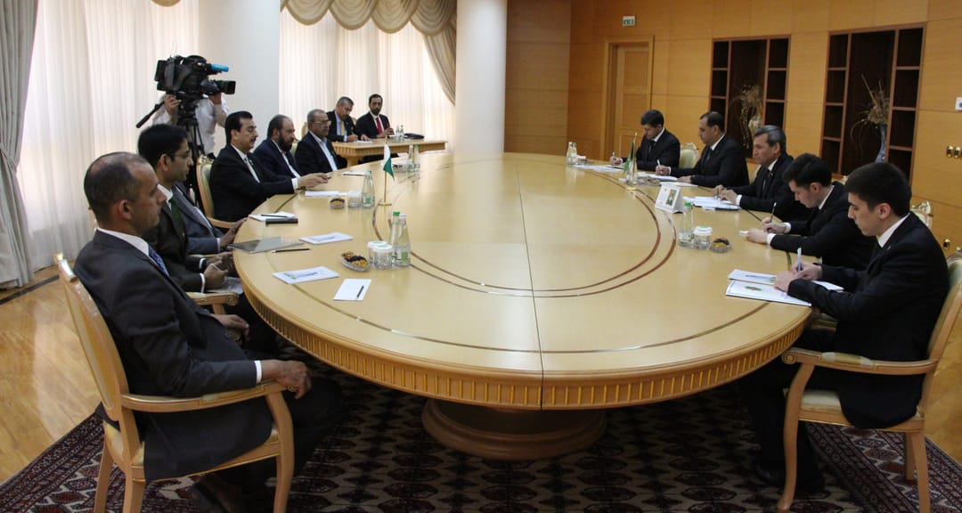 Глава МИД Туркменистана и председатель сената Пакистана обсудили вопросы сотрудничества