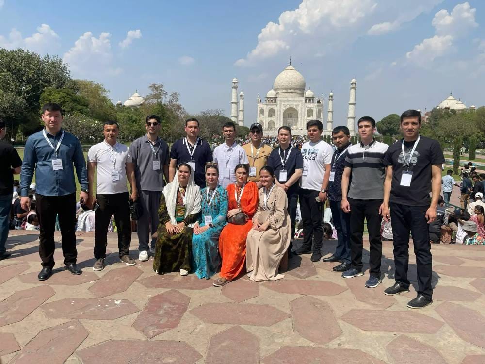 Делегаты Туркменистана участвуют в молодежном форуме в Индии