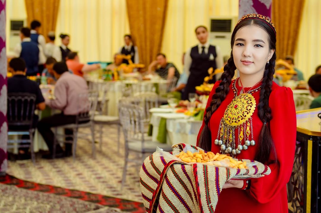 «Paýtagt» ýaz we tomus aýlarynda göçme hyzmatlaryny arzanladýar