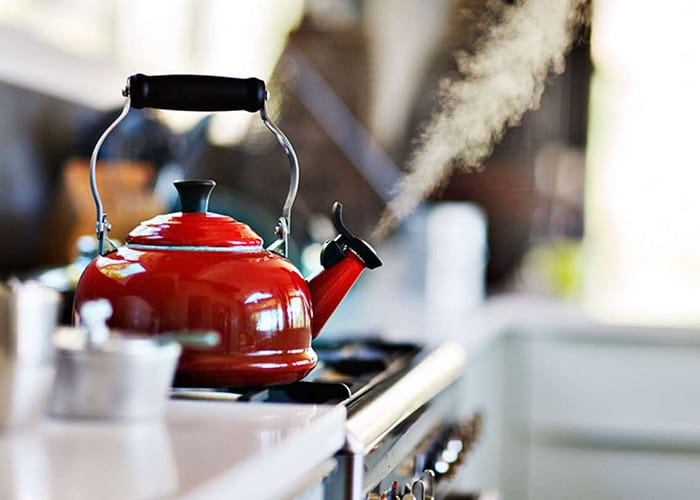 Ученые доказали безвредность дважды кипяченой воды