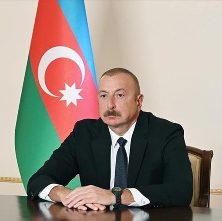 Ильхам Алиев выразил соболезнования Гурбангулы Бердымухамедову в связи со смертью его матери