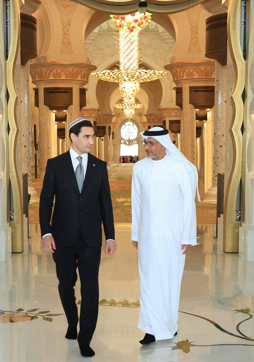 Президент Туркменистана посетил крупнейшую в ОАЭ мечеть «Шейх Зайед»