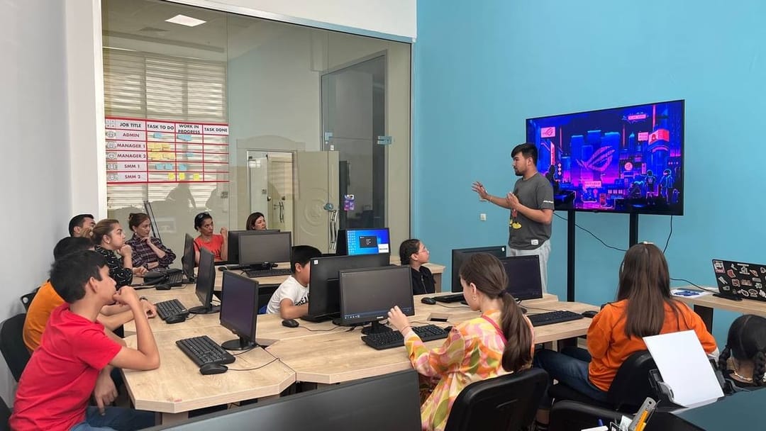 Young Turkmen citizens are invited to courses in robotics