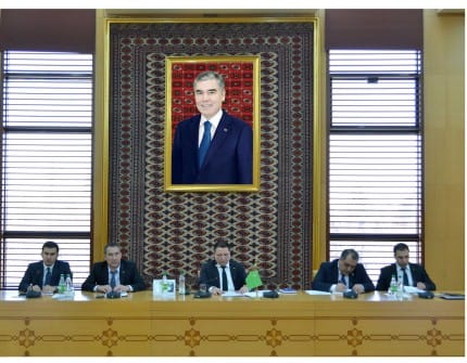 В МИД Туркменистана проходит встреча экспертов Прикаспийских государств по сотрудничеству в научных исследованиях на Каспийском море