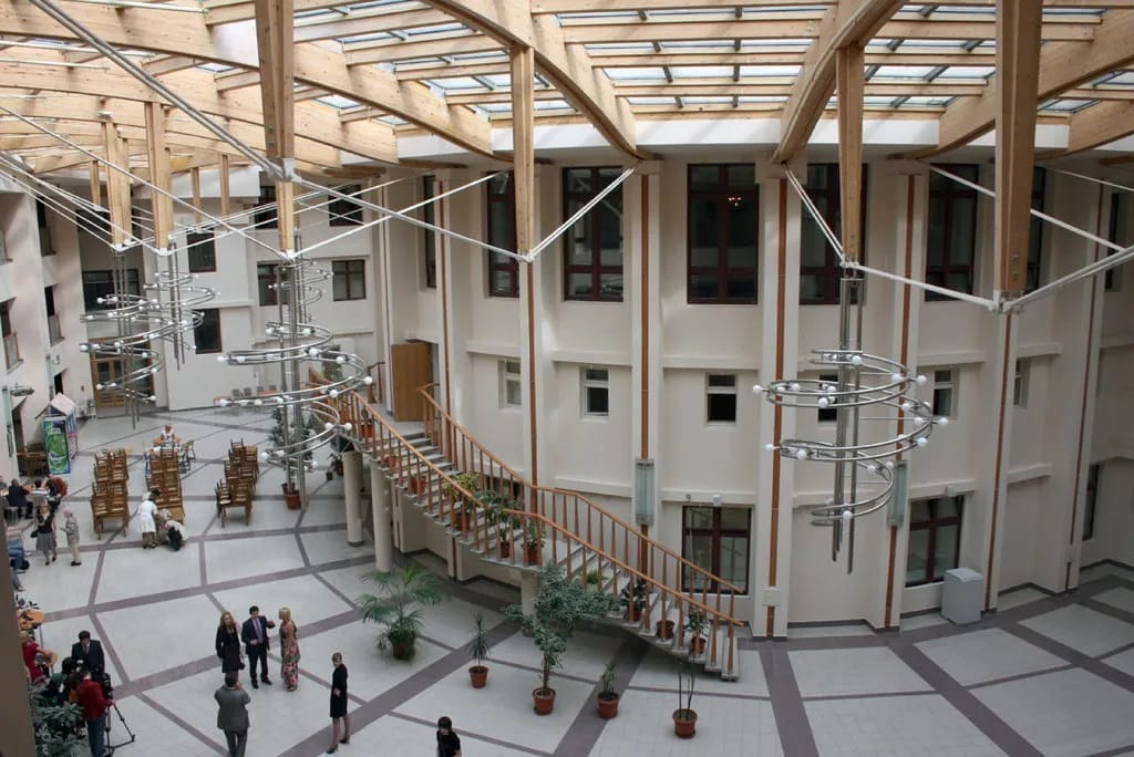 ХО «Иш Нокады»: дистанционное образование в Московском Международном Университете