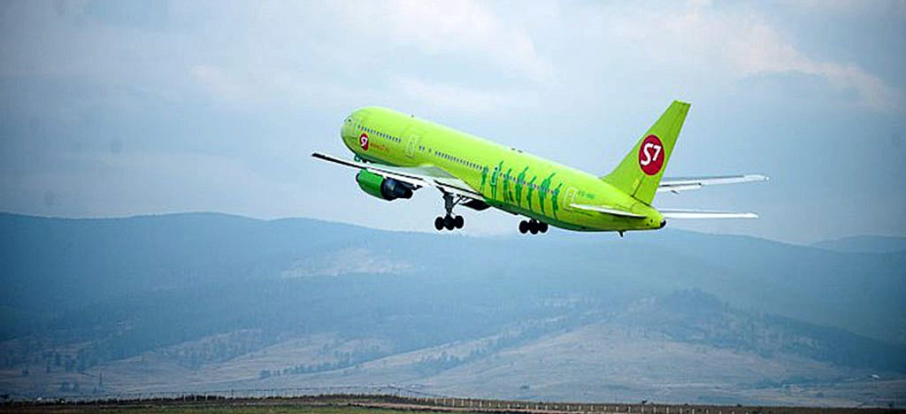 С 1 апреля Россия возобновит авиасообщение с шестью странами