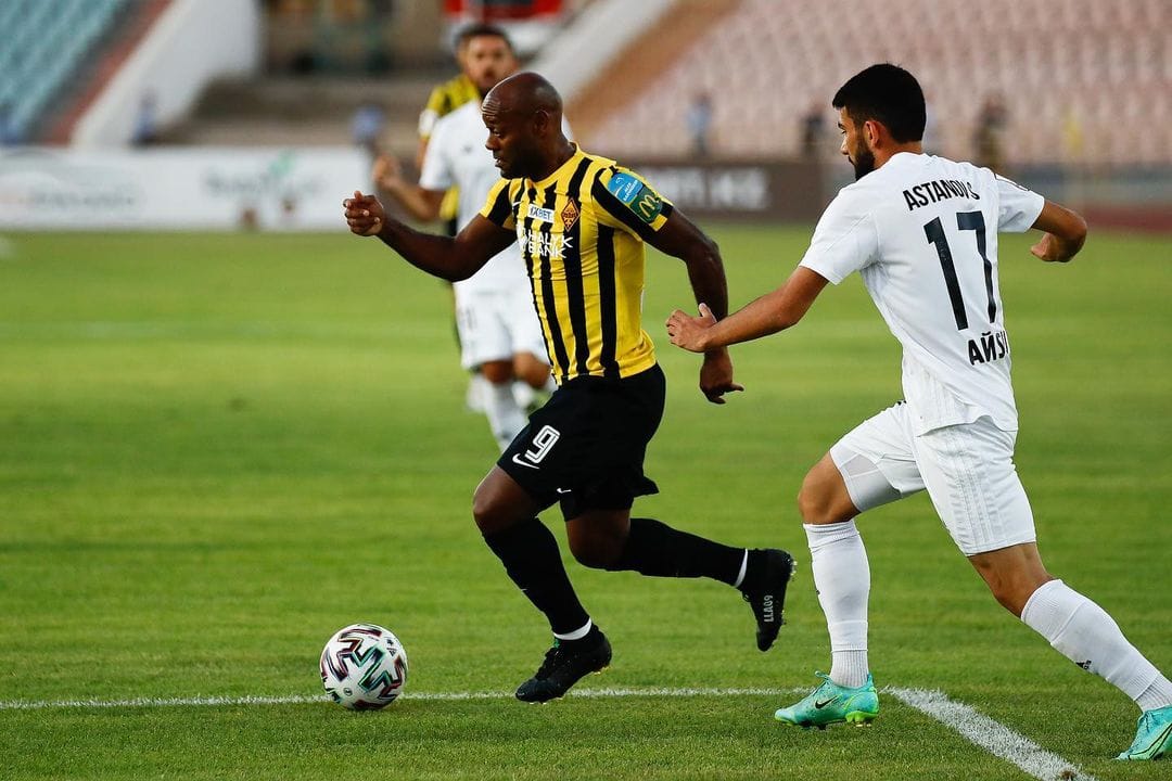 «Кайрат» потерпел поражение в первом матче под руководством Бердыева в чемпионате Казахстана