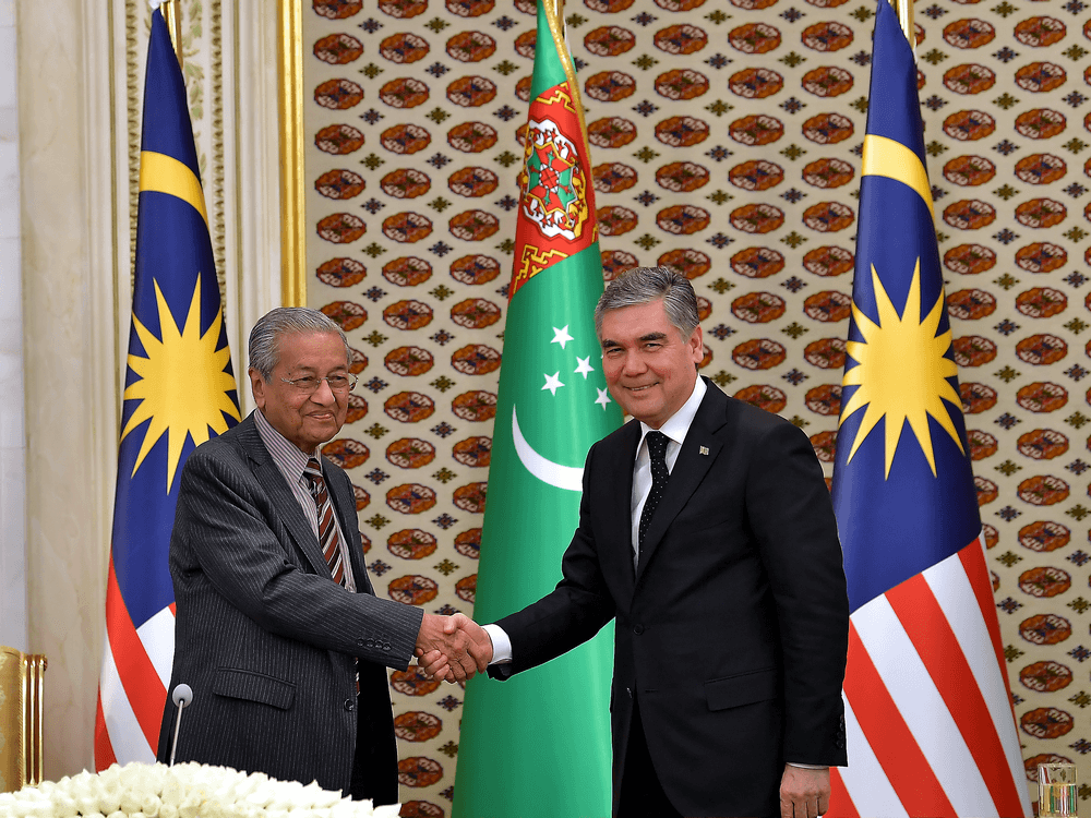 Лидеры Туркменистана и Малайзии обсудили активизацию сотрудничества в гуманитарной сфере