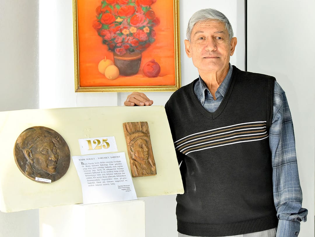 Памятный барельеф представлен в Ашхабаде к 125-летию Бяшима Нурали