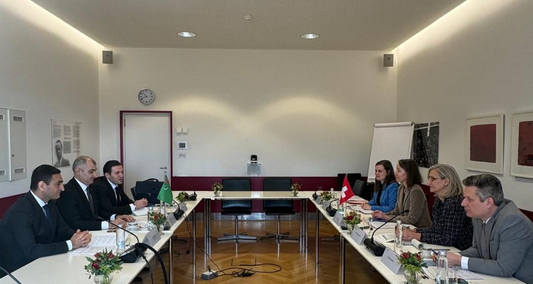 Türkmenistanyň we Şweýsariýanyň DIM-leriniň arasynda syýasy geňeşmeler geçirildi