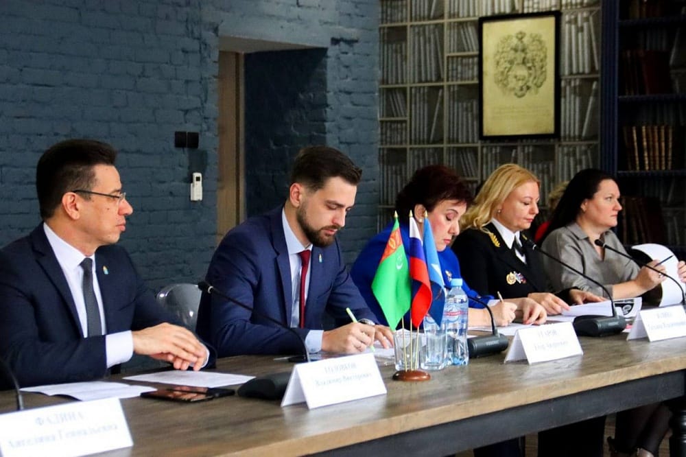 Туркменистан продолжит сотрудничать с Астраханью в сфере профильного образования