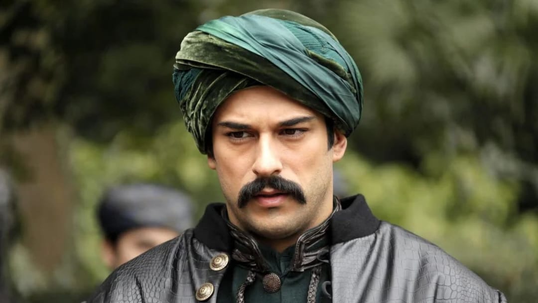 «Ajaýyp asyryň» ýyldyzy türk seriallarynyň üstünliginiň syryny paýlaşdy