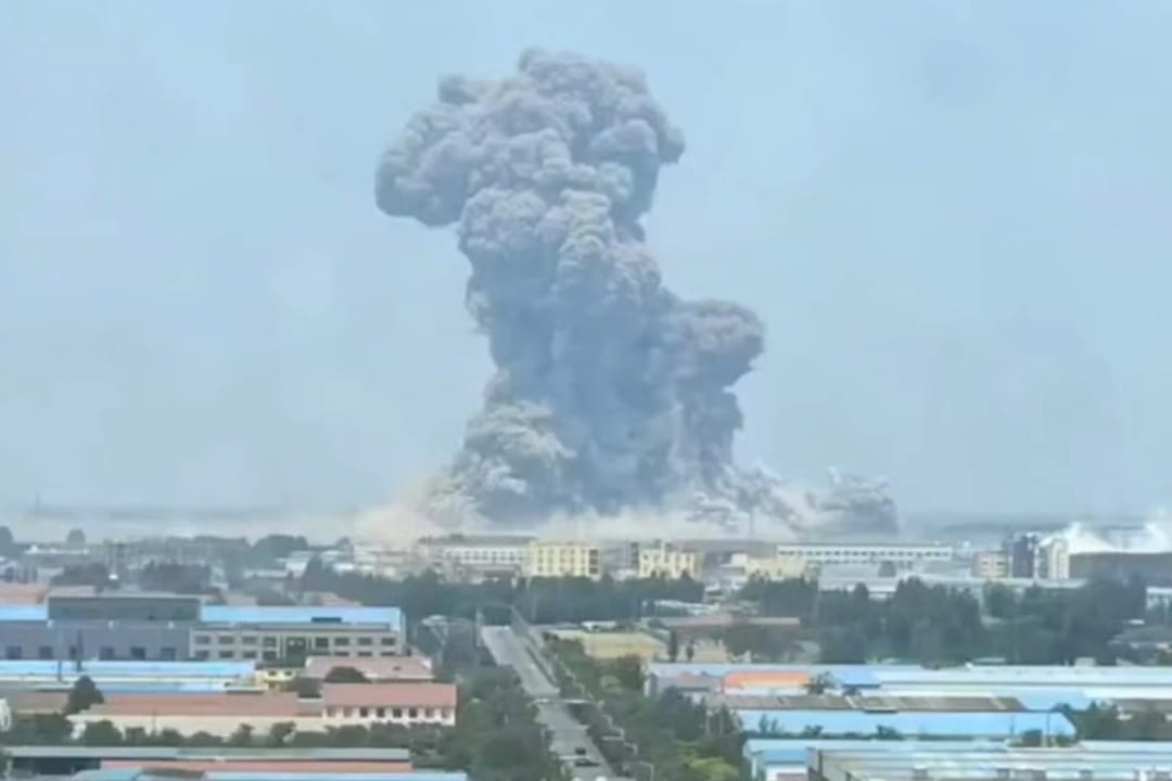 Çin'in doğusundaki kimyasal tesiste meydana gelen patlama sonucu en az beş kişi hayatını kaybederken, 19 kişi de yaralandı