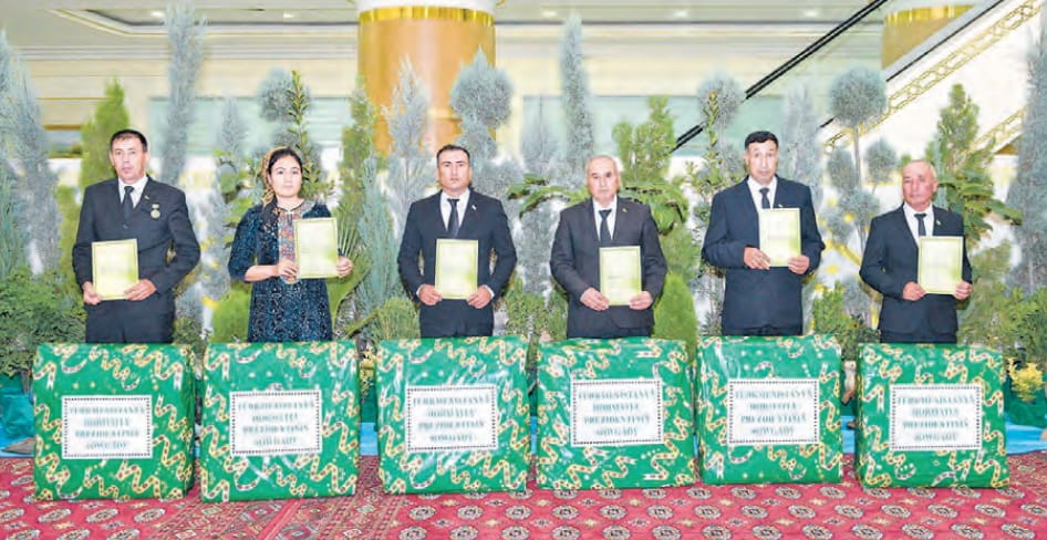 В Туркменистане выбрали лучшего садовода