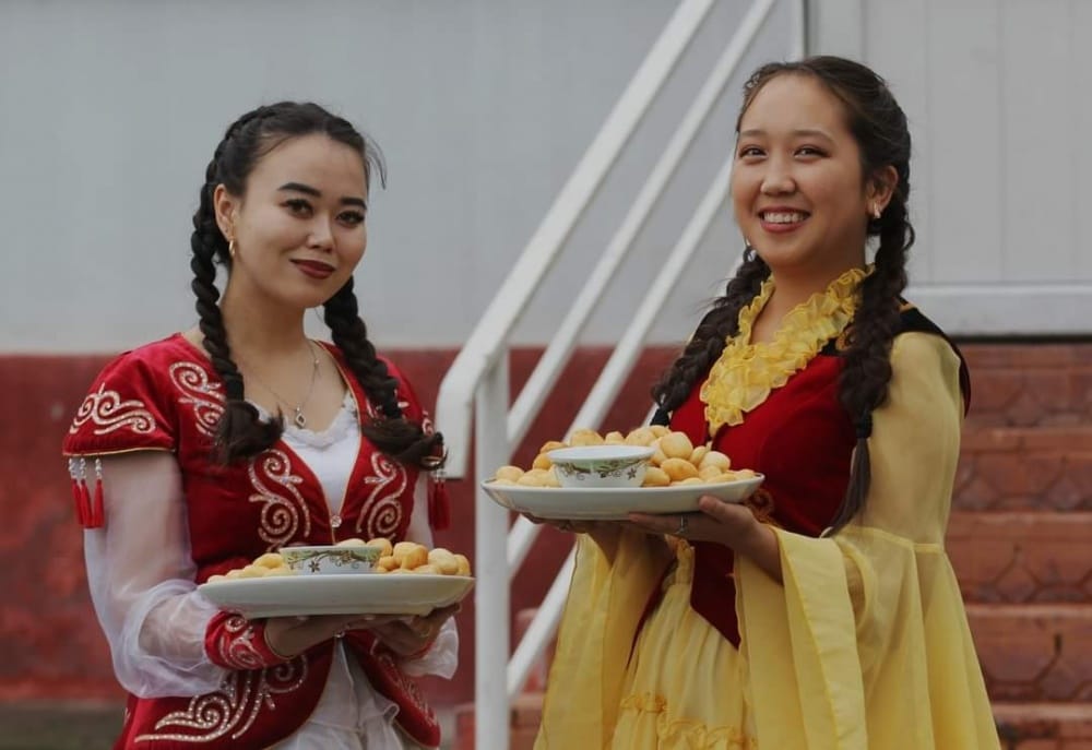 Gyrgyzystanda döwlet diliniň güni bellendi