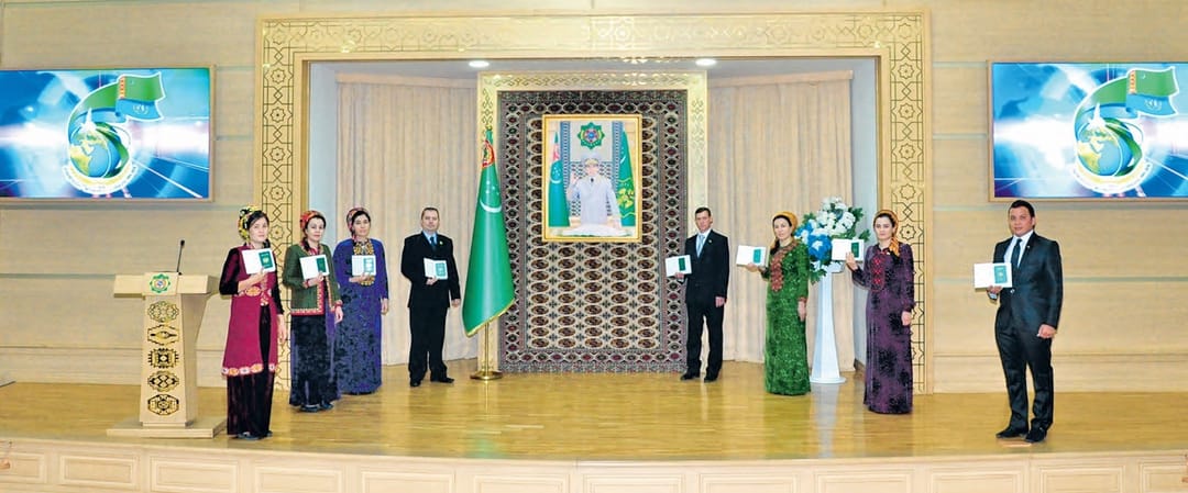 Бердымухамедов предоставил гражданство Туркменистана 2580 лицам без гражданства