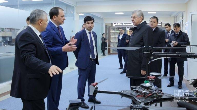 Türkmenistanyň Ministrler Kabinetiniň Başlygynyň orunbasary Özbegistanda oba hojalyk işi bilen tanyşdy