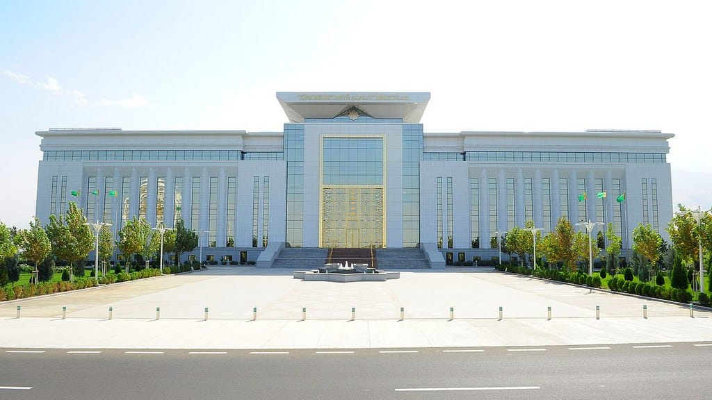 Ashgabat hosts courses on jurisprudence for young professionals