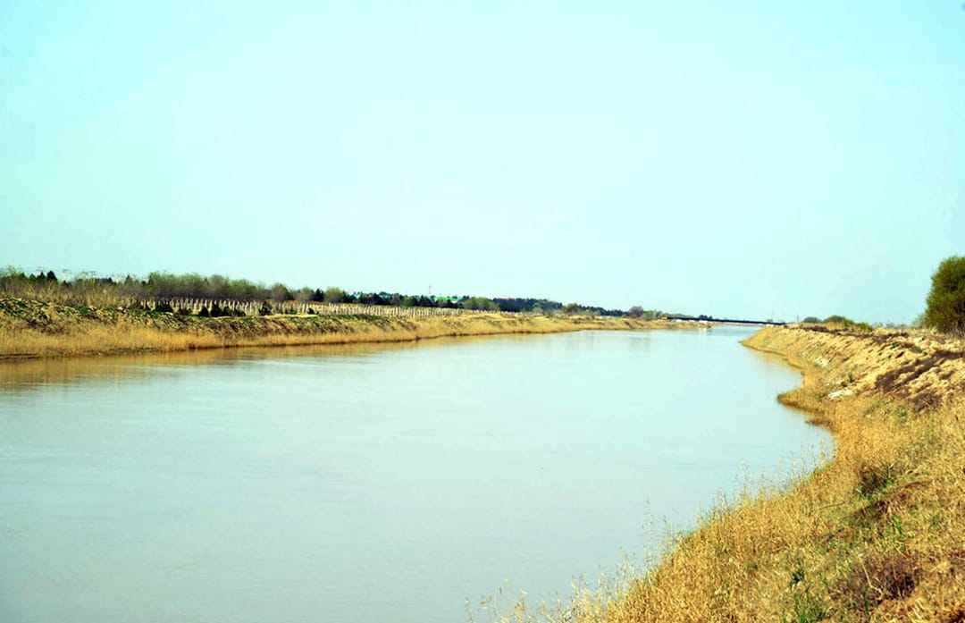 В Туркменистане на Каракум реке строится новое водохранилище