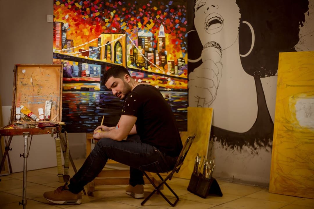 Ýaş suratkeşiň täsin çeperçilik çemeleşmeleri ýa-da A.Derýaýewiň özboluşly sungat ýoly barada