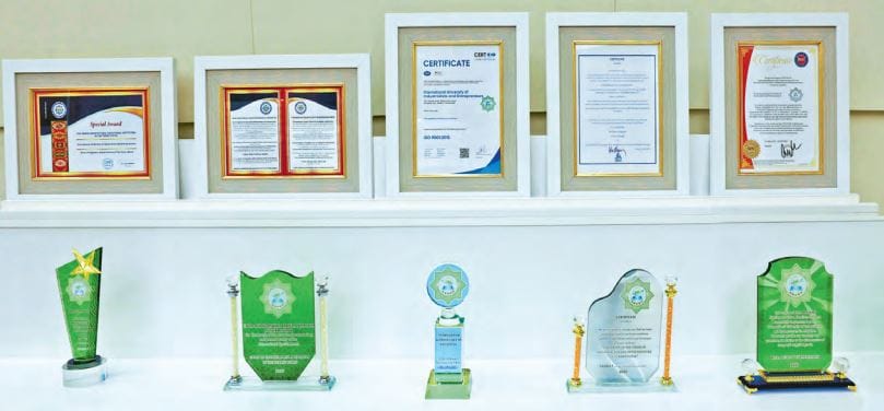 Новому вузу предпринимателей в Ашхабаде вручен ряд международных сертификатов