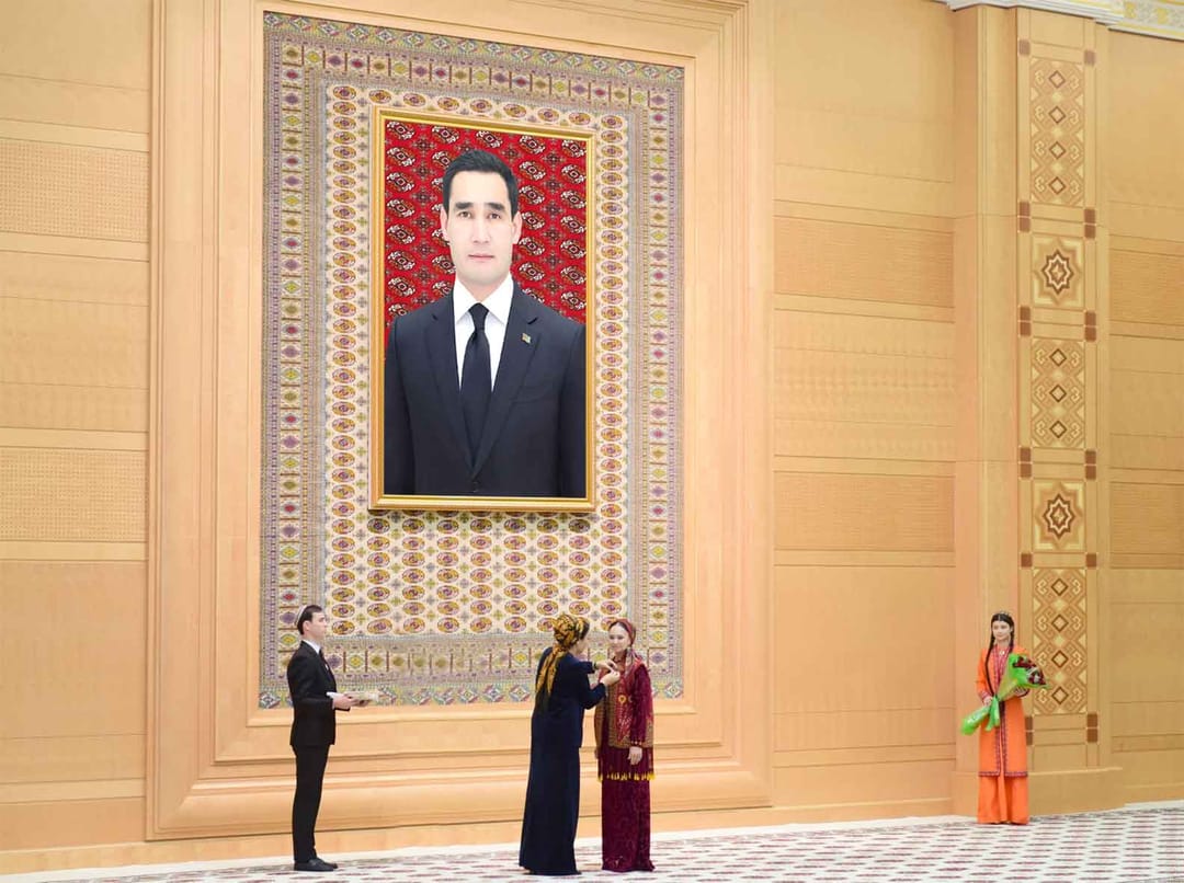 Aýratyn tapawutlanan ýaşlary döwlet sylaglary bilen sylaglamak dabarasy boldy