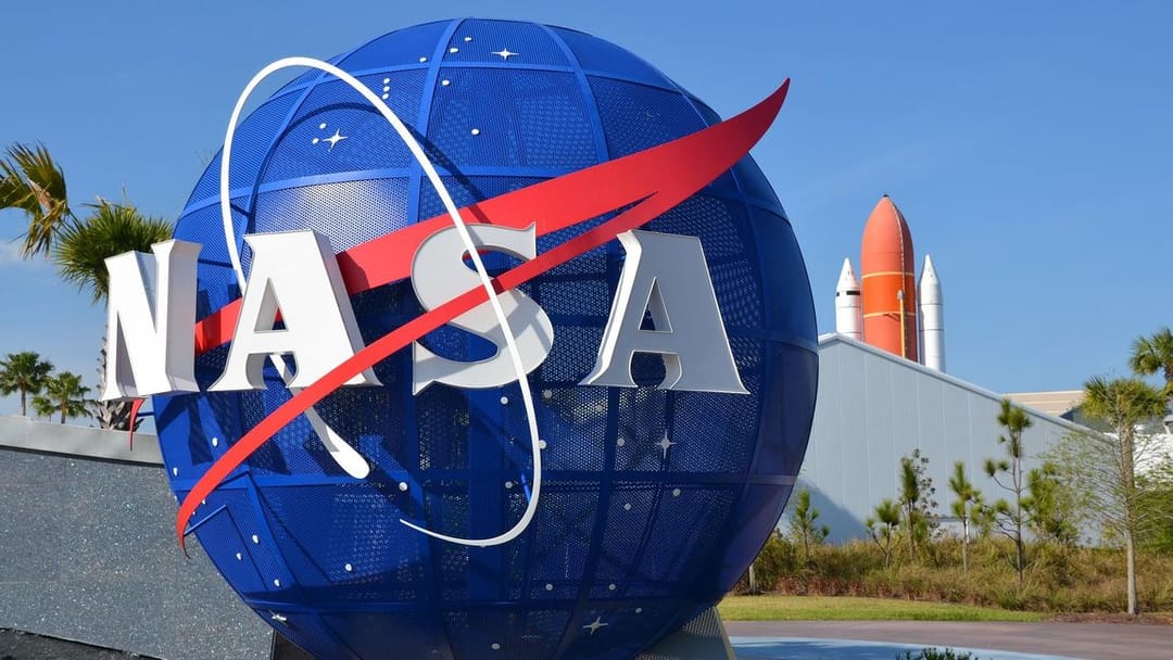 На Марсе сфотографировали скальное образование, напоминающее рыбий скелет